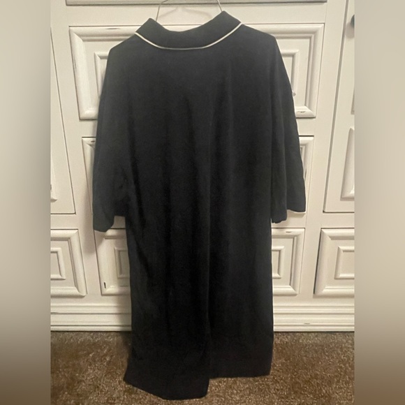 Men’s T-Shirt. Barely Worn. Great Shape - Picture 2 of 3